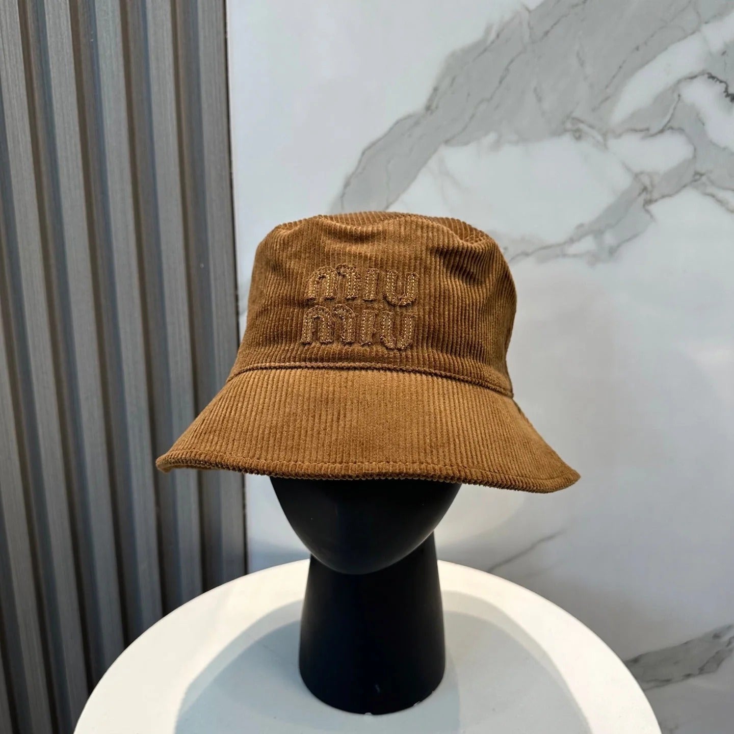 Miu Bucket Hat Velvet 297625