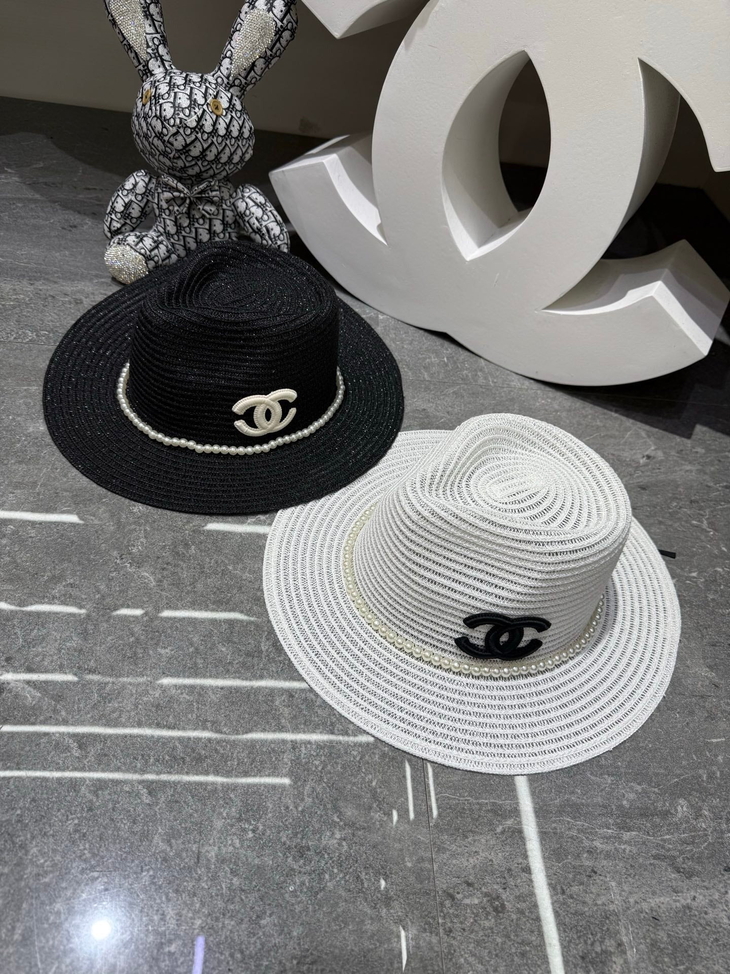 CC Straw Hat With Pearl and Logo 280796
