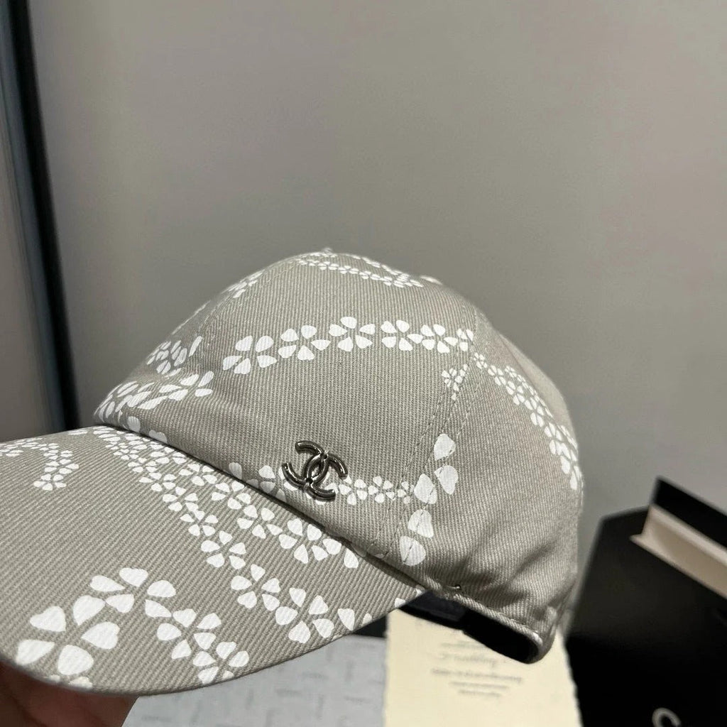 BASEBALL HAT LIGHT TAUPE WHITE PATTERN 674030
