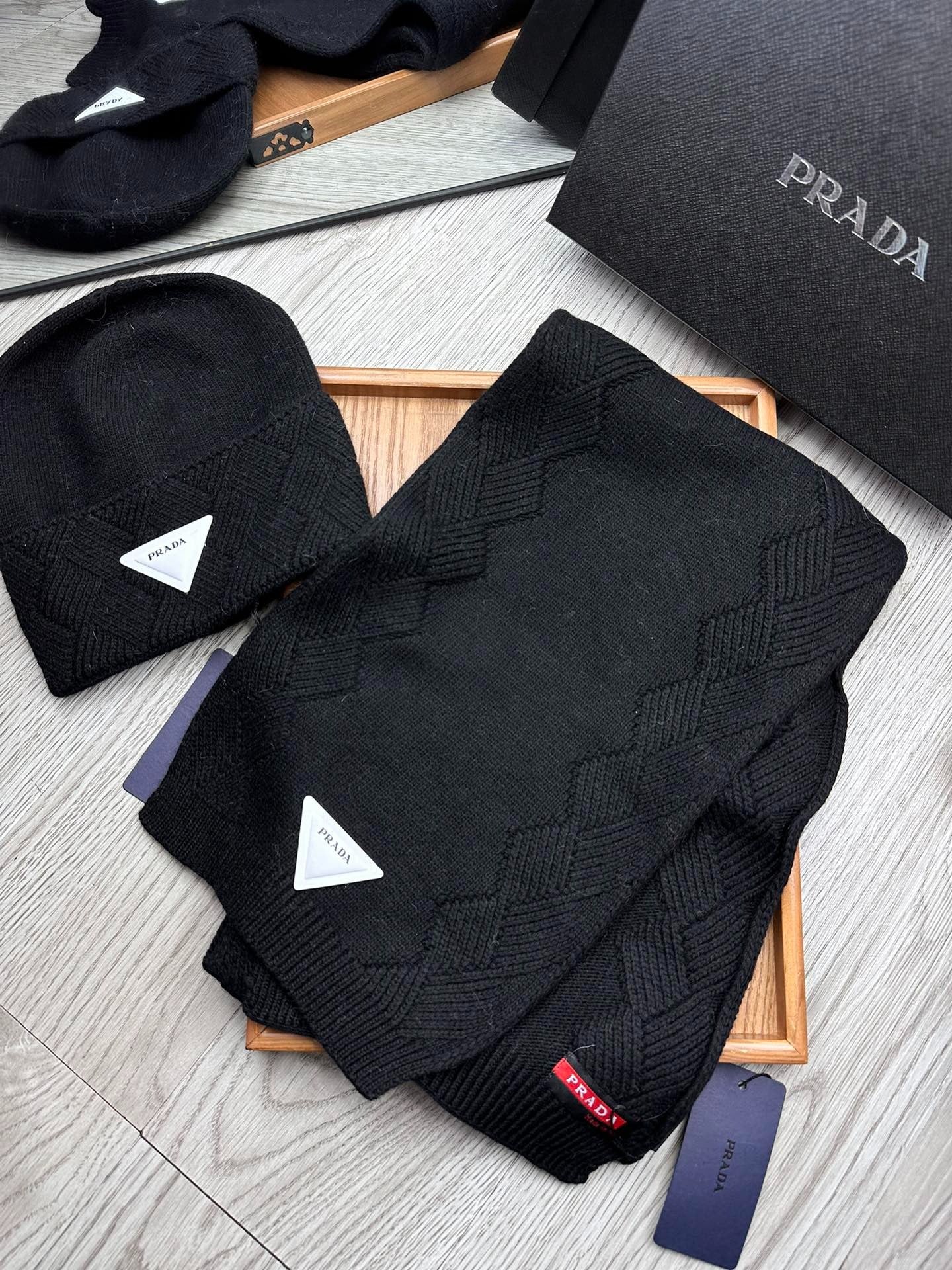 SET SCARF AND HAT IN BLACK WOOL AND RABBIT FUR 397410