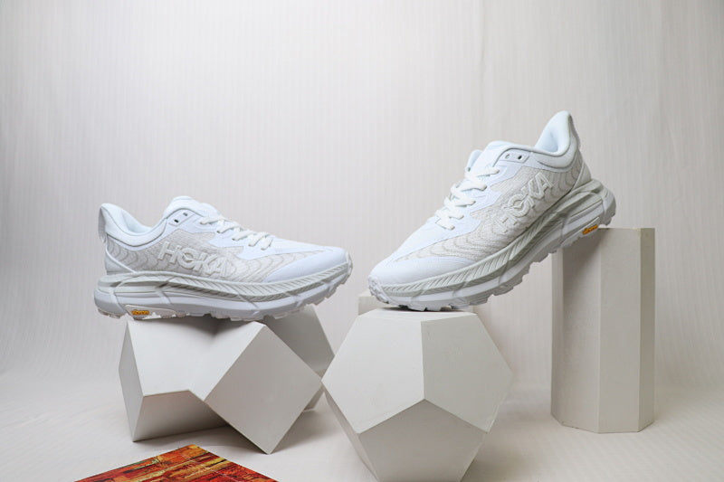 HOKA Mafate Speed 4 Lite Trail Running Shoe