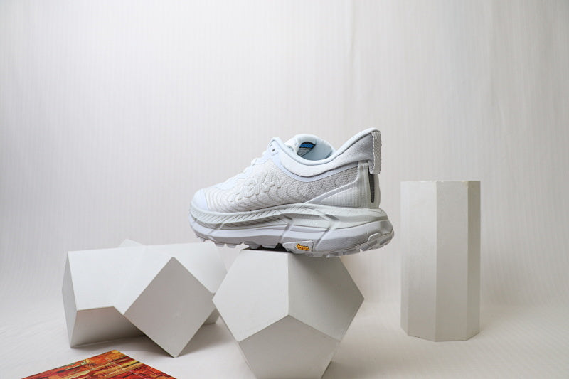 HOKA Mafate Speed 4 Lite Trail Running Shoe